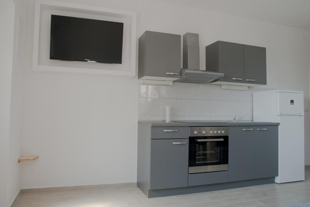 Apartment Perun Подстрана Экстерьер фото